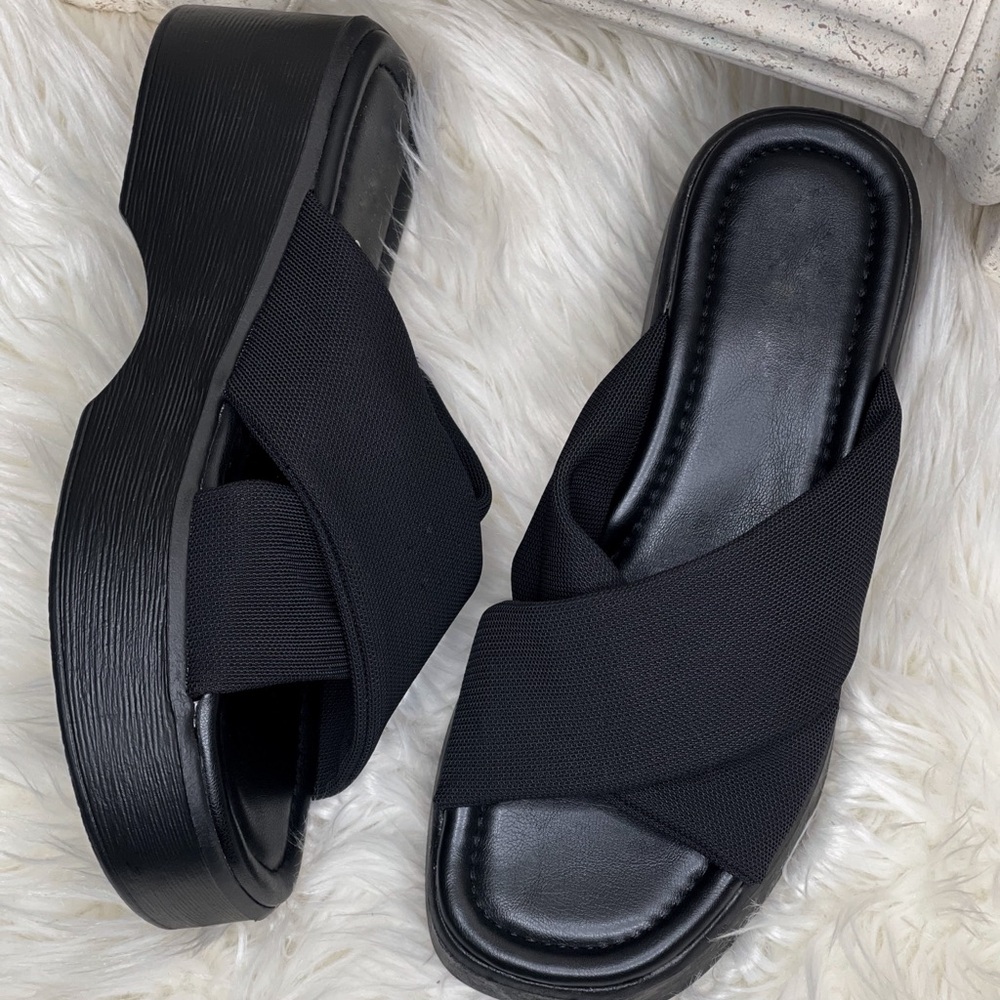 Black Platform Slide Sandals